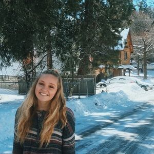 Meet your Posher, Hayley